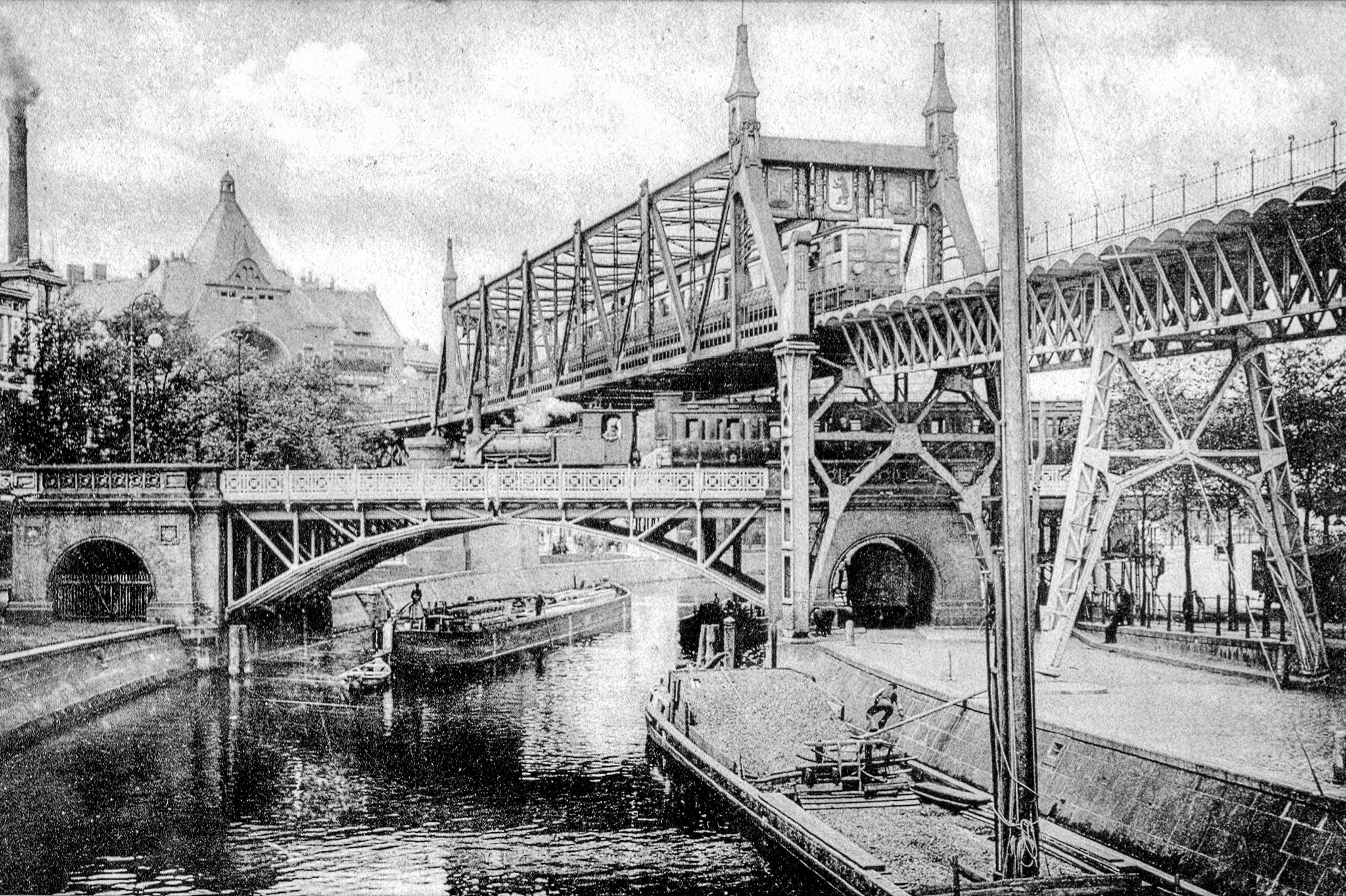 c.1900 - Bridge over the Landwehr canal showing the line from the Anhalter main rail station